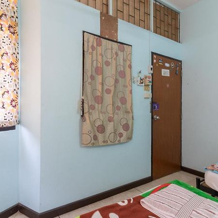 7 Holder Guesthouse Bangkok Exterior photo